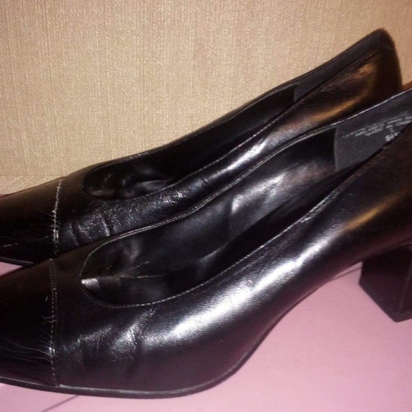 12 pairs of designer shoes - most like new! - Picture 5 of 12